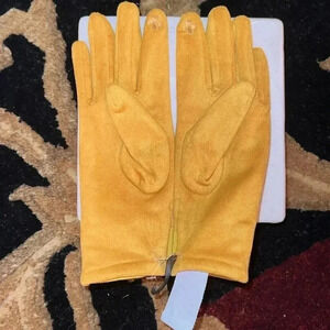 Women’s Gold Vegan Suede Gloves NWT Soft Velvet Inside One Size